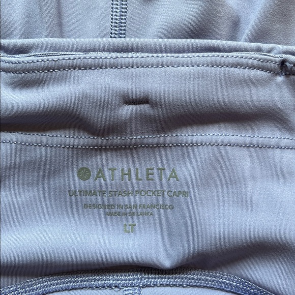 Athleta Ultimate Stash- Pocket Capri Lavender Leggings - Picture 6 of 8